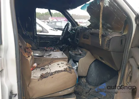 1996 Chevrolet G10 z USA, uszkodzony, nr VIN 1GCEG15W8T1043813